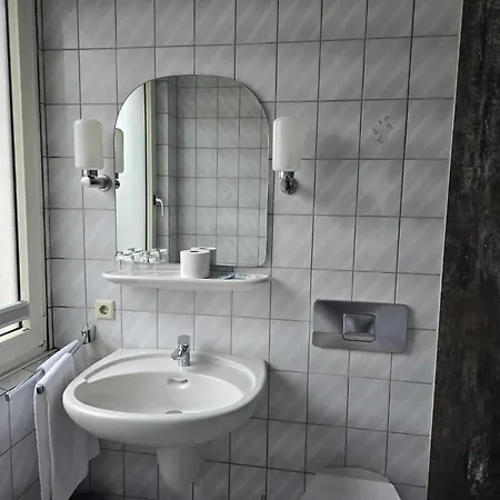Einhaus